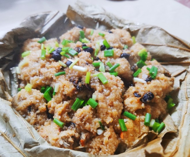 【超简单】蒜香豆豉荷叶粉蒸鸡